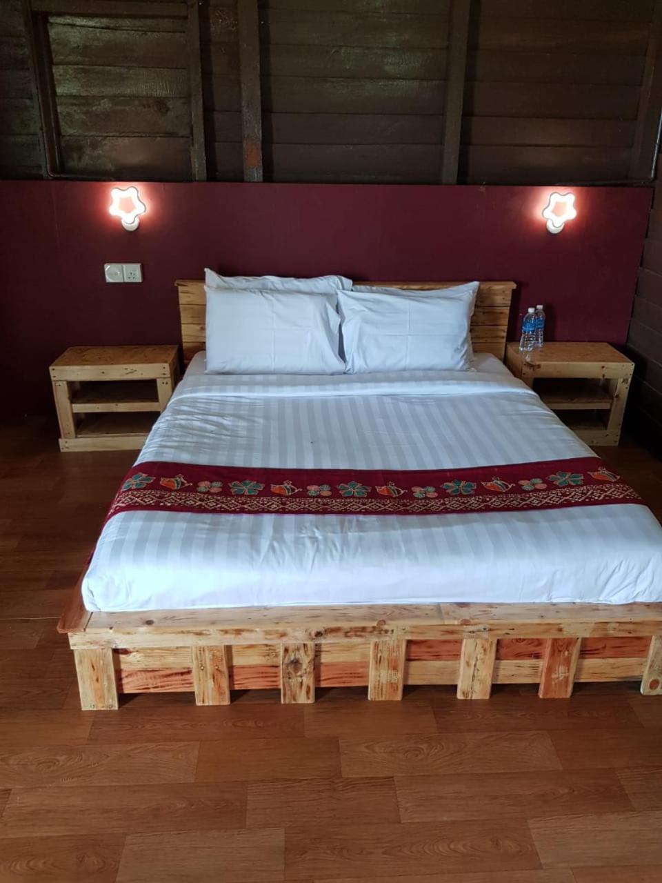 Serumpun Padi Emas Resort Teluk Bakau Exterior foto